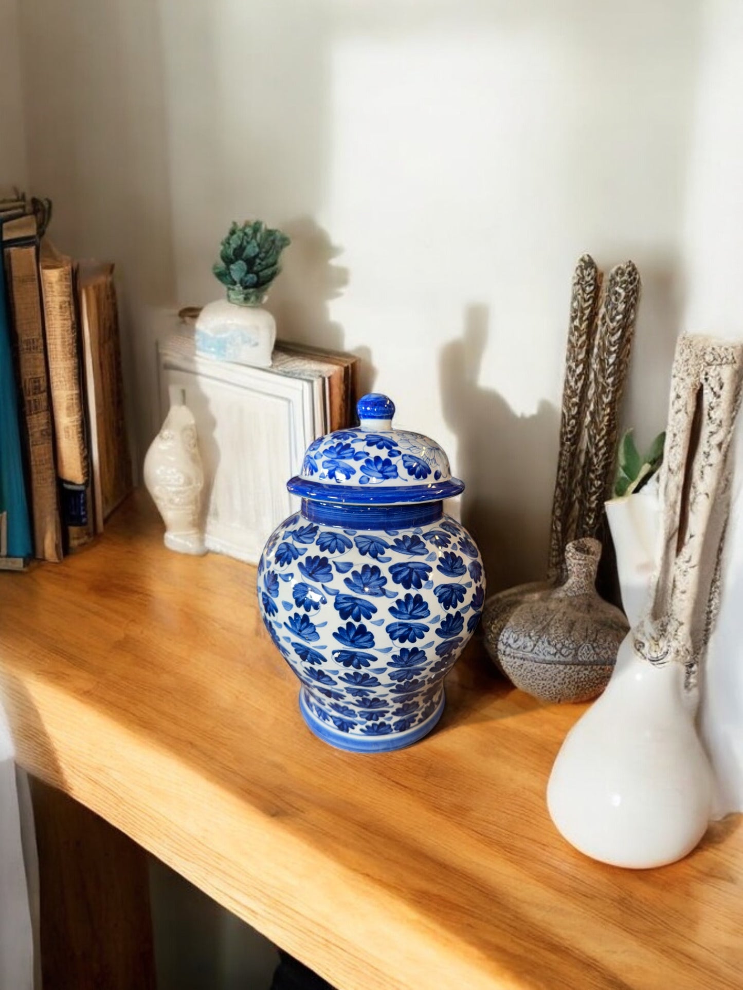 Hand-painted porcelain lidded vase, H 29cm