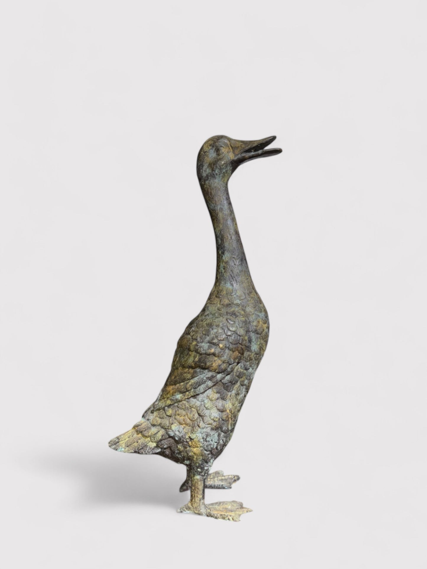 Stehende Gans (30cm) aus massiver Bronze. 