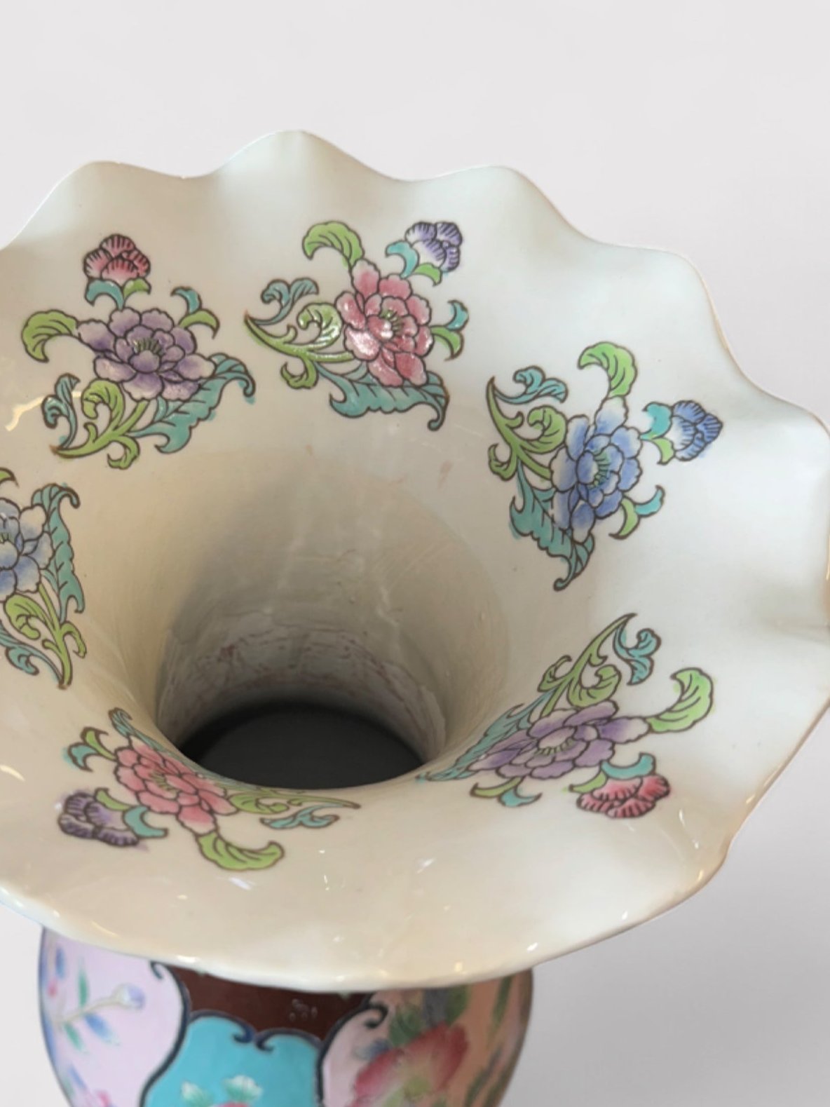 Handgemalte Porzellan Lotusvase, H 63cm