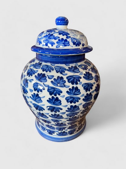 Hand-painted porcelain lidded vase, H 29cm